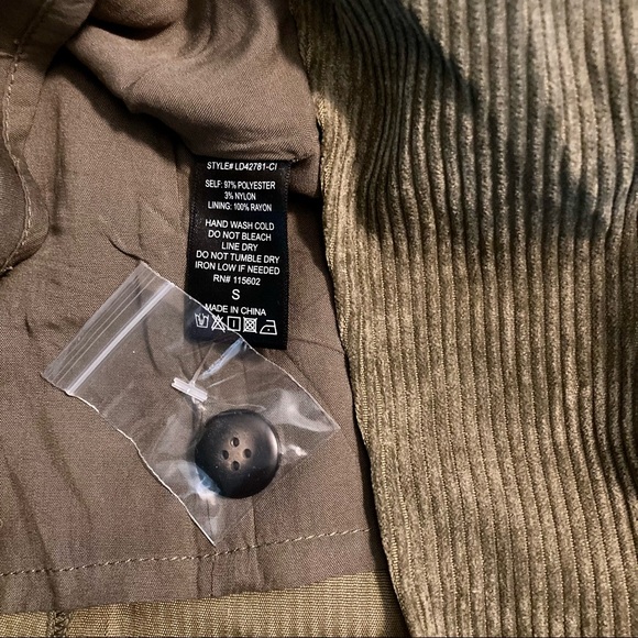 Lulu’s corduroy button-front midi dress - Picture 8 of 8